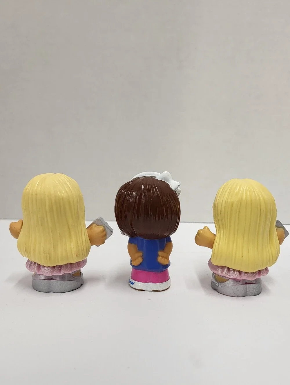 Fisher Price Little People-lot of 3 - Mia And 2 Barbie Party Figure With Present